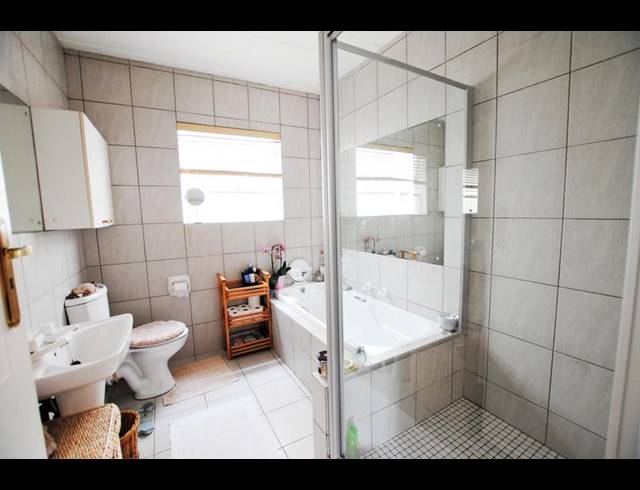 1 BEDROOM APARTMENT FOR SALE IN RIVONIA